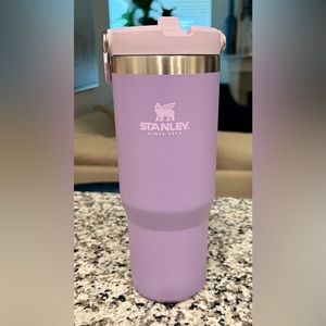 Stanley IceFlow 30oz Flip Straw Tumbler